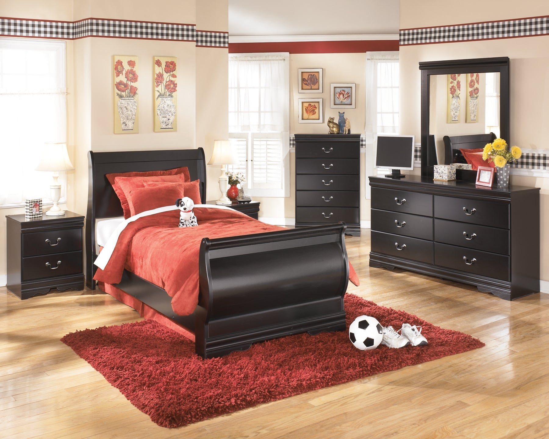 Huey Vineyard Full Sleigh Bed with Mirrored Dresser, Chest and 2 Nightstands Rent Wise Rent To Own Jacksonville, Florida