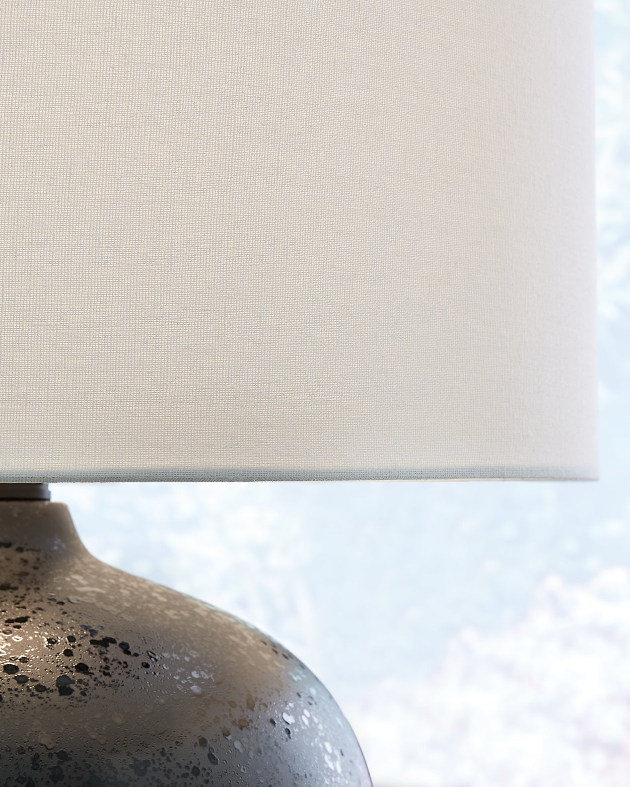 Ladstow Ceramic Table Lamp (1/CN) Rent Wise Rent To Own Jacksonville, Florida