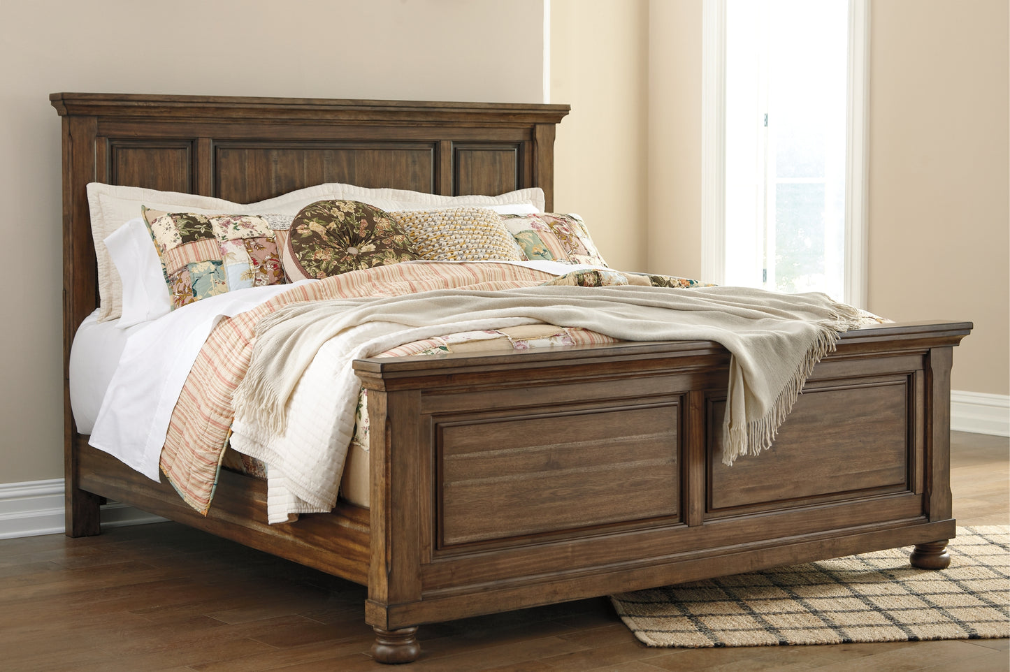 Flynnter  Panel Bed With Mirrored Dresser And 2 Nightstands