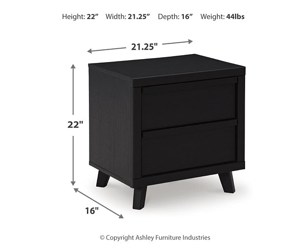 Danziar  Panel Headboard With Mirrored Dresser And Nightstand