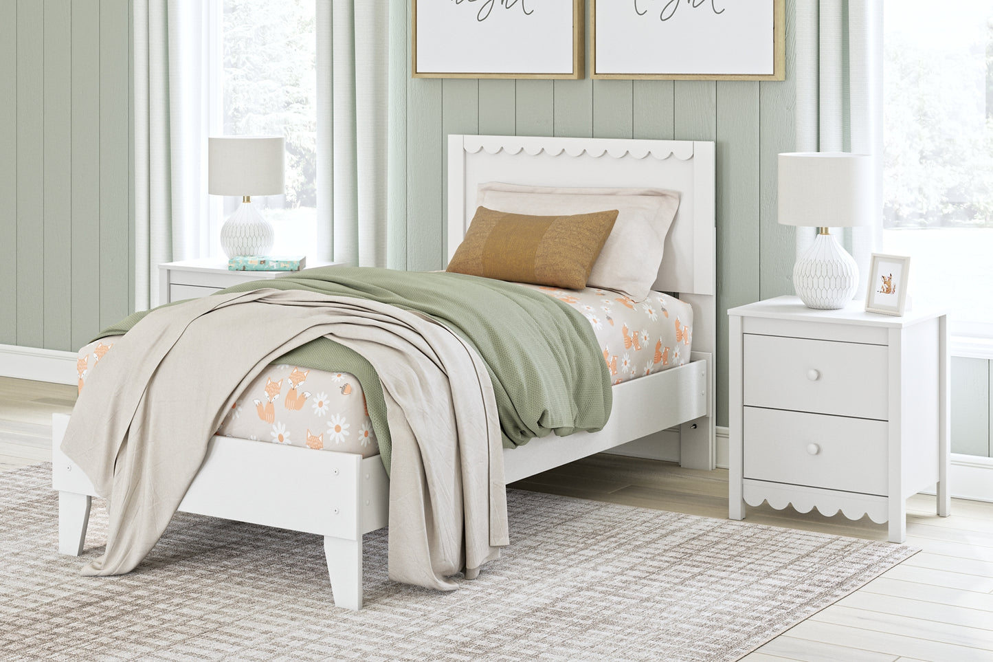 Hallityn  Panel Platform Bed With Dresser And Nightstand