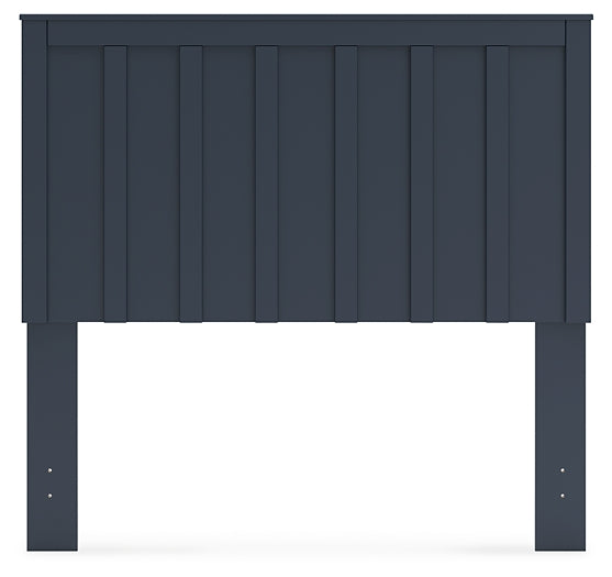 Simmenfort  Panel Headboard With Dresser, Chest And Nightstand