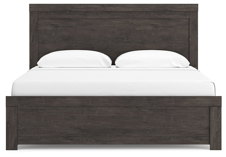 Brinxton  Panel Bed